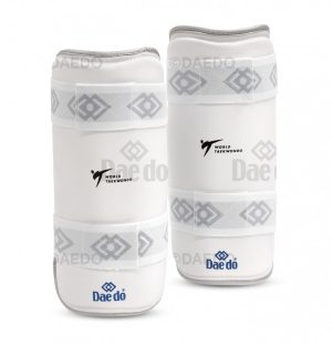 DAEDO - shin-guard-silver-fit-wtf-recognized Daedo Antebrazo Silver WT