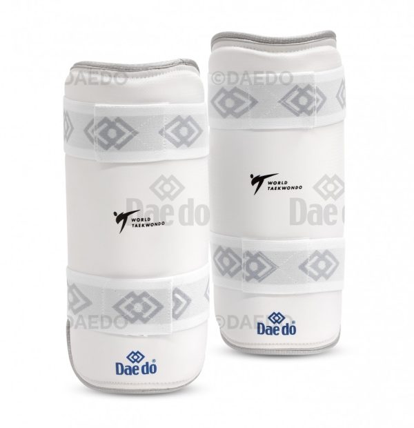 DAEDO - shin-guard-silver-fit-wtf-recognized Daedo Antebrazo Silver WT
